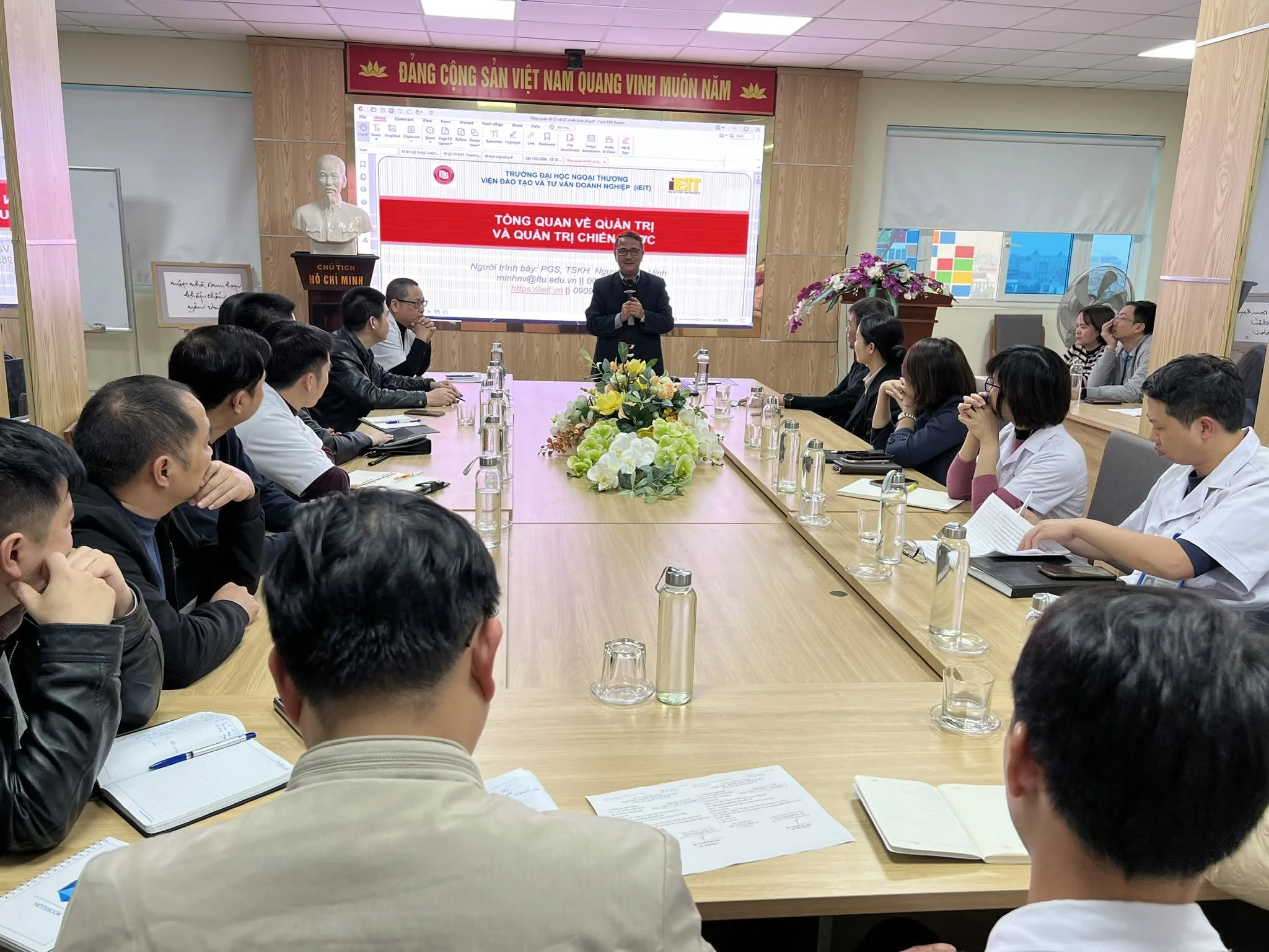 BUỔI KẾT THÚC CHƯƠNG TRÌNH ĐÀO TẠO 2025 “NÂNG CAO NĂNG LỰC QUẢN LÝ CỦA LÃNH ĐẠO CẤP TRUNG”
