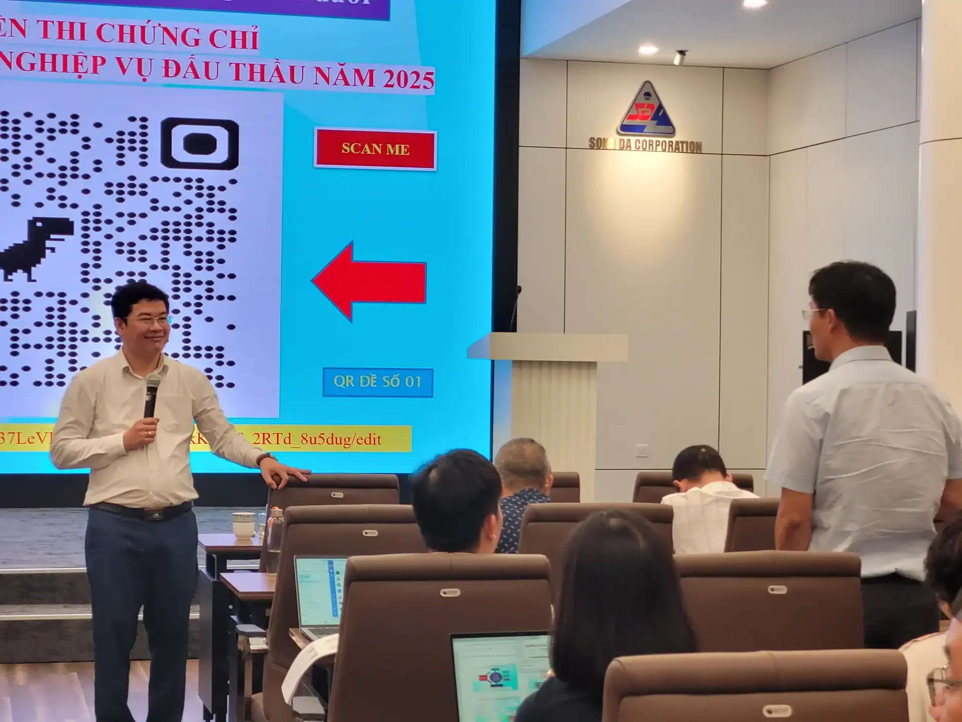 TỔNG KẾT CHƯƠNG TRÌNH ĐÀO TẠO BỒI DƯỠNG NGHIỆP VỤ CHUYÊN MÔN VỀ ĐẤU THẦU DO VIỆN IEIT TỔ CHỨC DÀNH CHO CBQL VÀ NHÂN VIÊN TỔNG CÔNG TY SÔNG ĐÀ