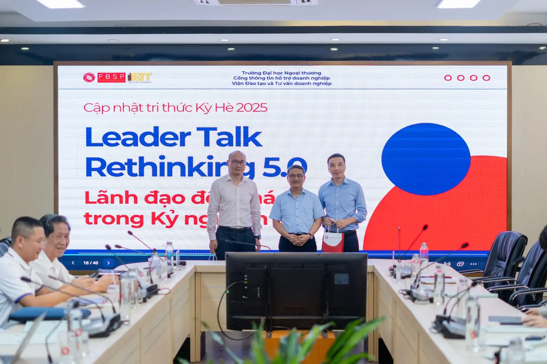   TỔNG KẾT DIỄN ĐÀN LÃNH ĐẠO KỲ HÈ 2025: “RETHINKING 5.0 – LÃNH ĐẠO ĐỘT PHÁ TRONG KỶ NGUYÊN SỐ”  