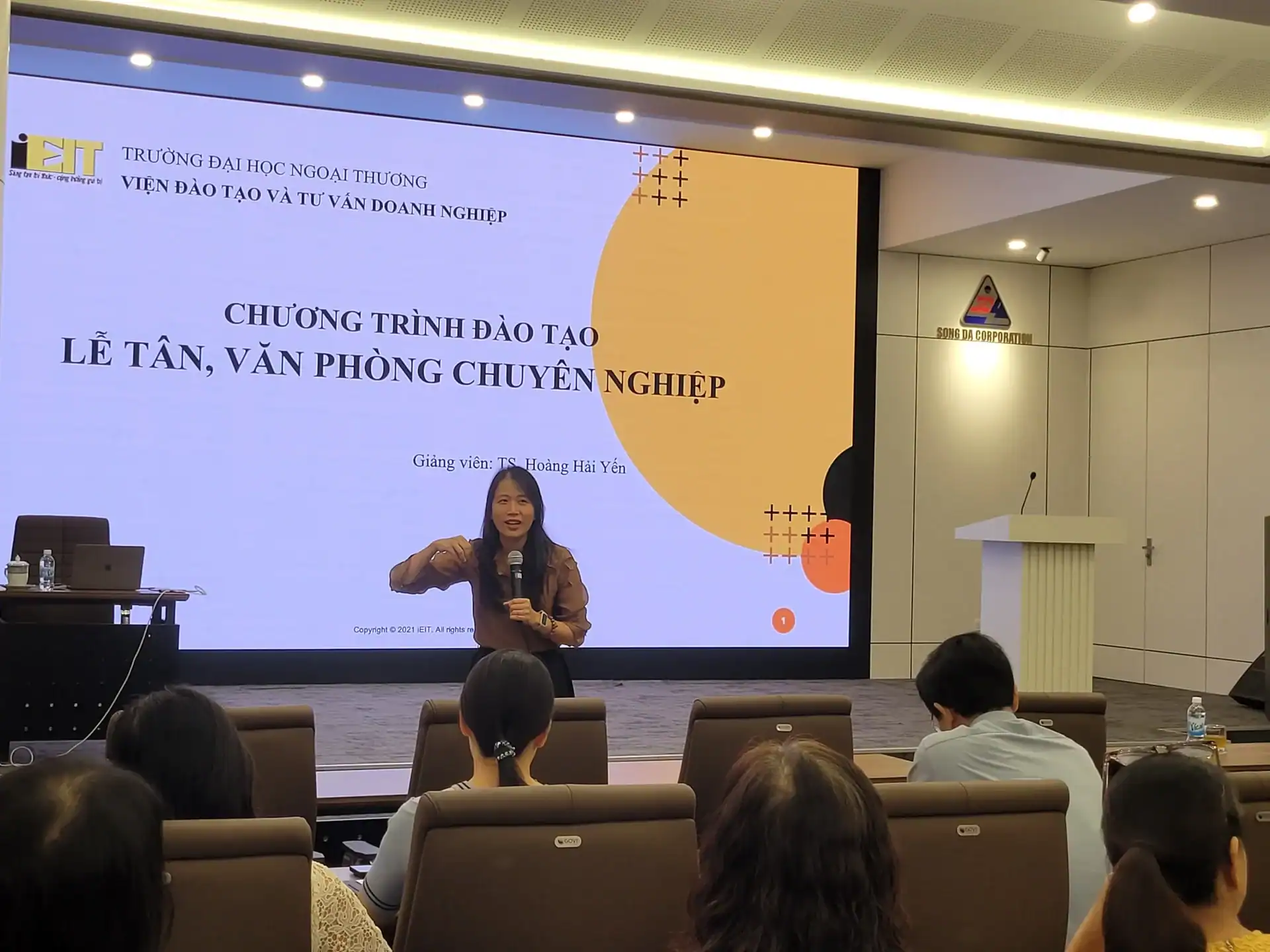 [RECAP] KHÓA ĐÀO TẠO “LỄ TÂN – VĂN PHÒNG CHUYÊN NGHIỆP” TẠI TỔNG CÔNG TY SÔNG ĐÀ