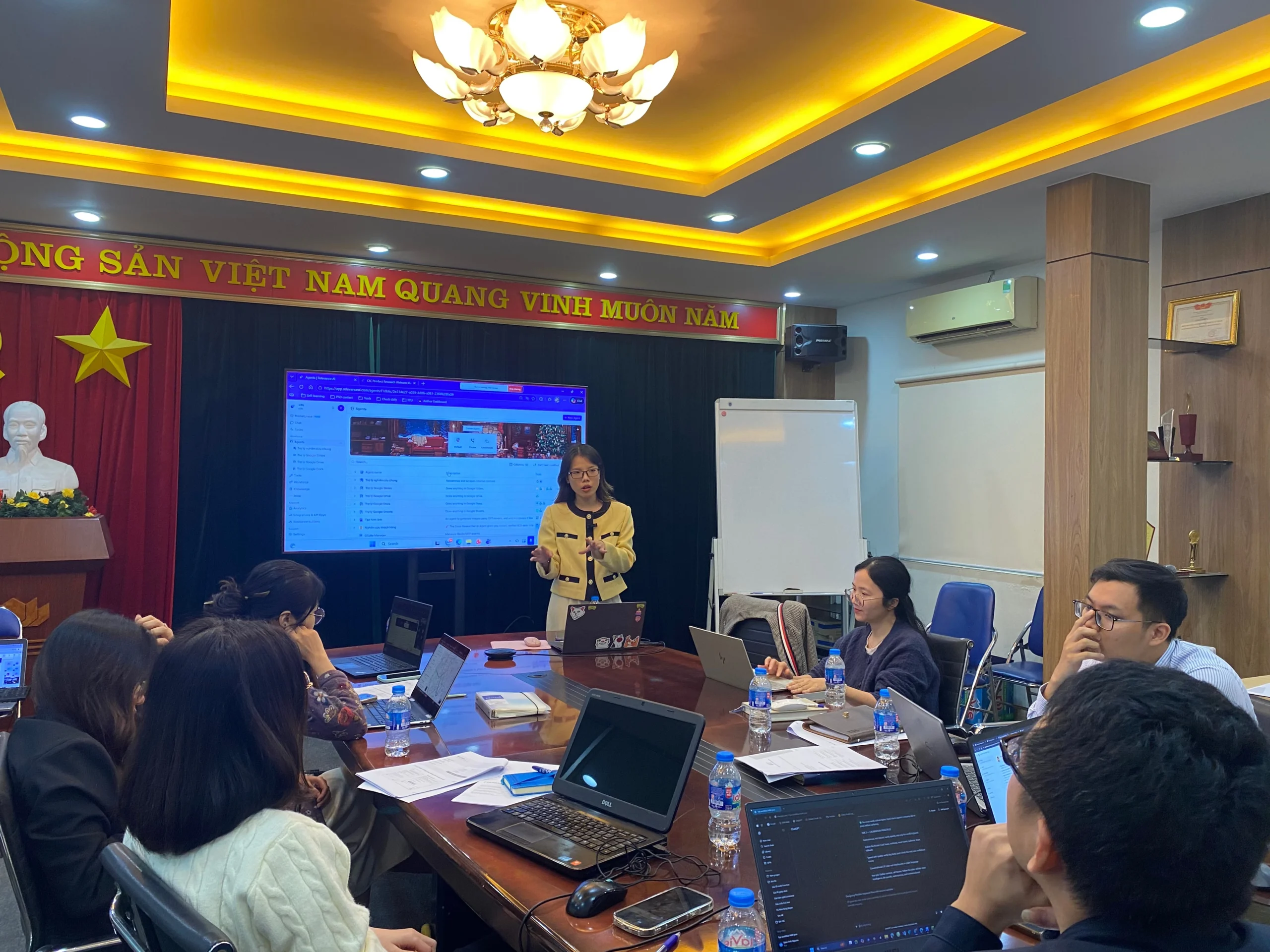 CHƯƠNG TRÌNH ĐÀO TẠO ỨNG DỤNG AI TỰ ĐỘNG HÓA QUY TRÌNH SALES & MARKETING TẠI CÔNG TY CỔ PHẦN CÔNG NGHỆ VÀ TƯ VẤN CIC