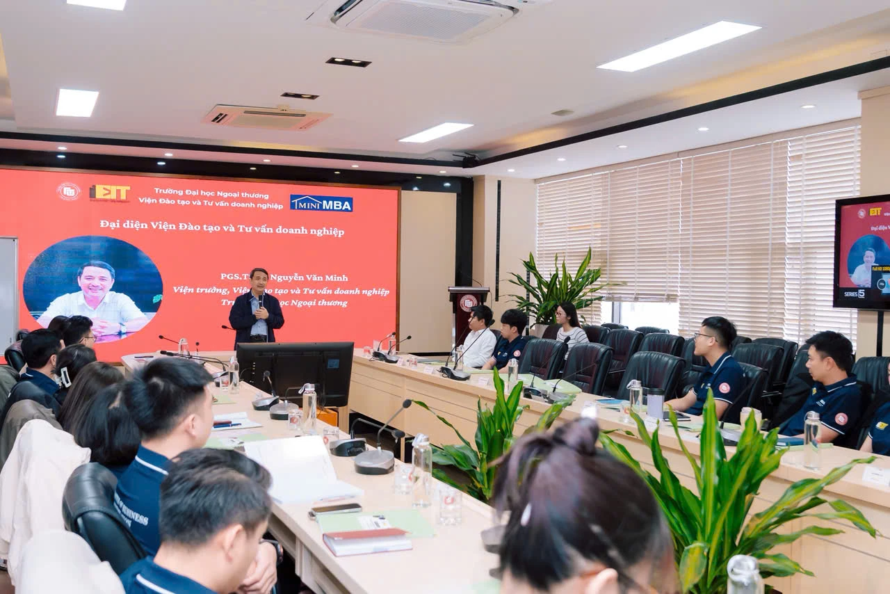 KHAI GIẢNG CHƯƠNG TRÌNH “QUẢN TRỊ KINH DOANH THU GỌN – MINI MBA K2512.8