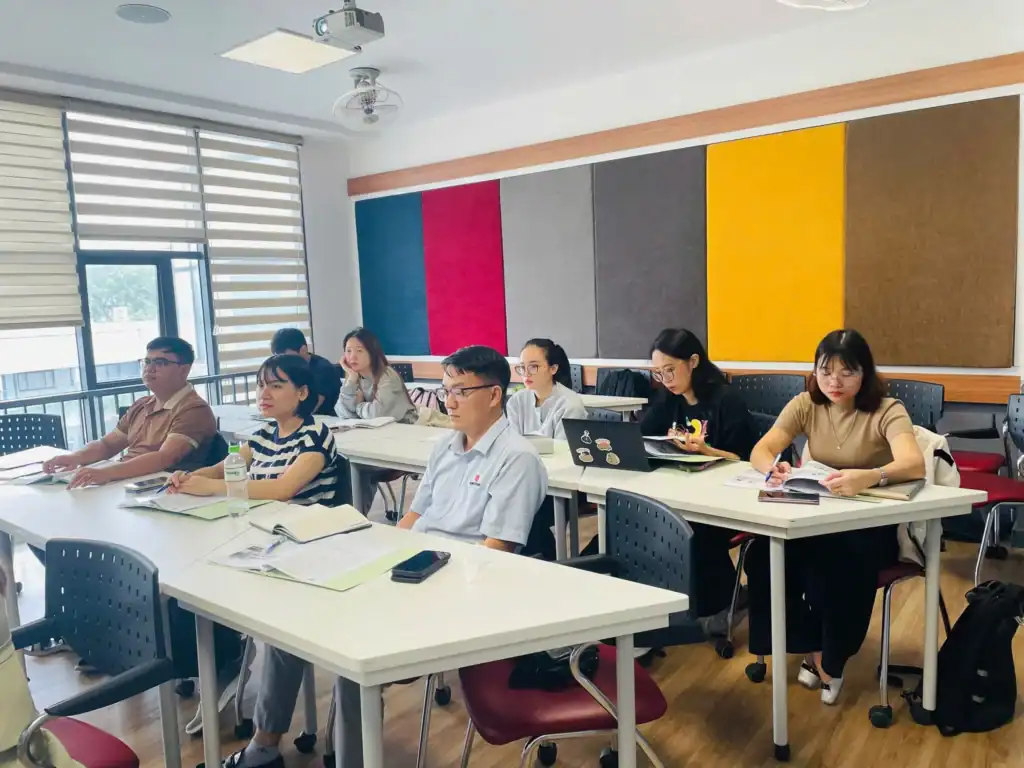 KHOÁ HỌC PHÁP LUẬT ỨNG DỤNG TRONG QUẢN TRỊ DOANH NGHIỆP