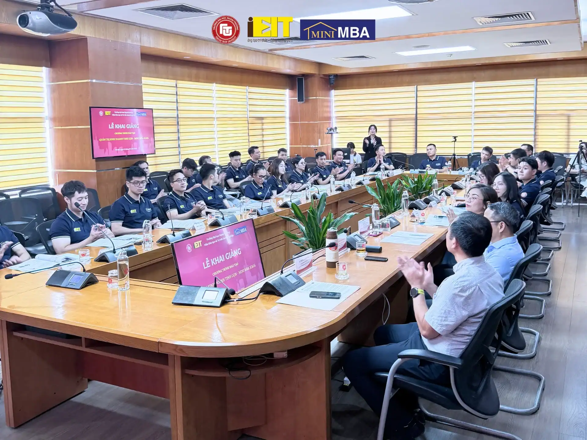 KHAI GIẢNG CHƯƠNG TRÌNH MINI MBA K2616 – HÀNH TRÌNH NÂNG TẦM NĂNG LỰC QUẢN TRỊ CÙNG iEIT FTU