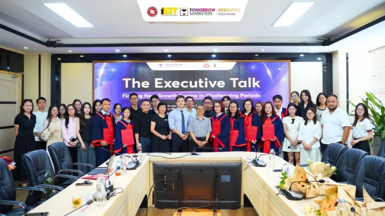 [RECAP] LỄ TRAO CHỨNG NHẬN KHÓA HỌC CMO & DIGITAL MARKETING MANAGER PROGRAM 
