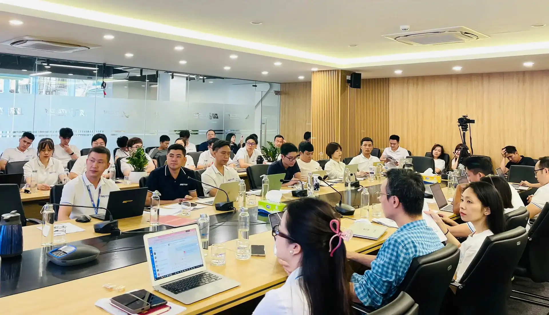 ĐÀO TẠO QUẢN LÝ CẤP TRUNG TẠI VTC INTECOM: BỨT PHÁ NĂNG LỰC VỚI 2 HỌC PHẦN CHUYÊN SÂU 2 ĐÀO TẠO QUẢN LÝ CẤP TRUNG TẠI VTC INTECOM: BỨT PHÁ NĂNG LỰC VỚI 2 HỌC PHẦN CHUYÊN SÂU