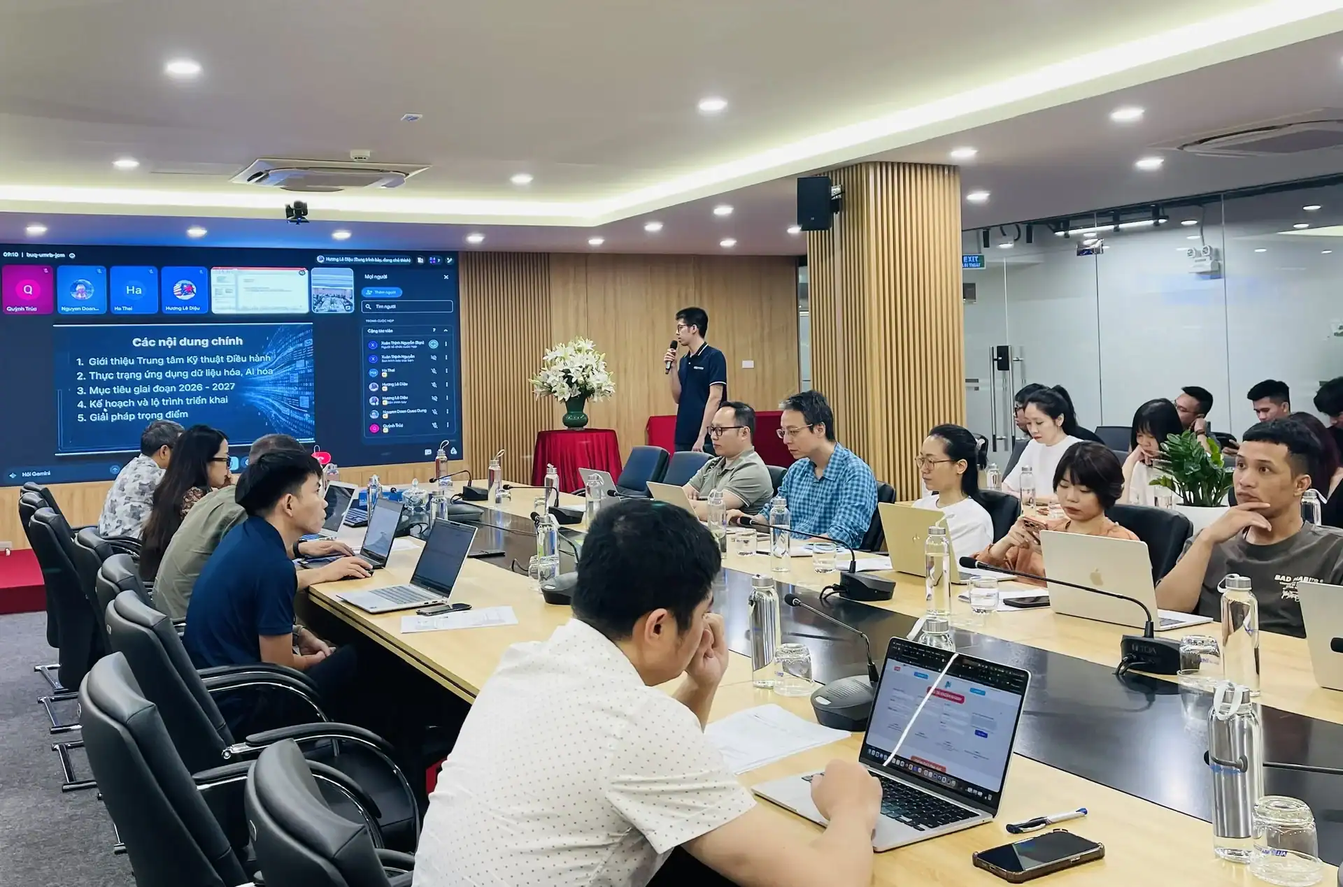 TRIỂN KHAI ĐÀO TẠO LÃNH ĐẠO QUẢN TRỊ HIỆU SUẤT VÀ ĐO LƯỜNG HIỆU QUẢ CHO ĐỘI NGŨ QUẢN LÝ CẤP TRUNG TẠI VTC INTECOM