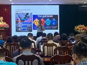 IEIT PHỐI HỢP TRƯỜNG QUẢN TRỊ KINH DOANH – VINACOMIN TỔ CHỨC CHƯƠNG TRÌNH BỒI DƯỠNG KIẾN THỨC PHÂN TÍCH KINH TẾ VÀ QUẢN TRỊ CHI PHÍ, PHÒNG NGỪA RỦI RO TRONG CÔNG TÁC KẾ HOẠCH