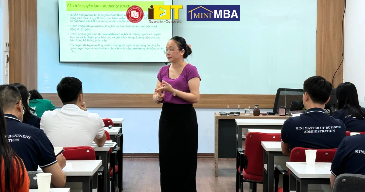RECAP ỨNG DỤNG AI TRONG QUẢN TRỊ NHÂN SỰ VÀ THIẾT KẾ TỔ CHỨC – RECAP LỚP MINI MBA K2616 4 ỨNG DỤNG AI TRONG QUẢN TRỊ NHÂN SỰ VÀ THIẾT KẾ TỔ CHỨC – RECAP LỚP MINI MBA K2616