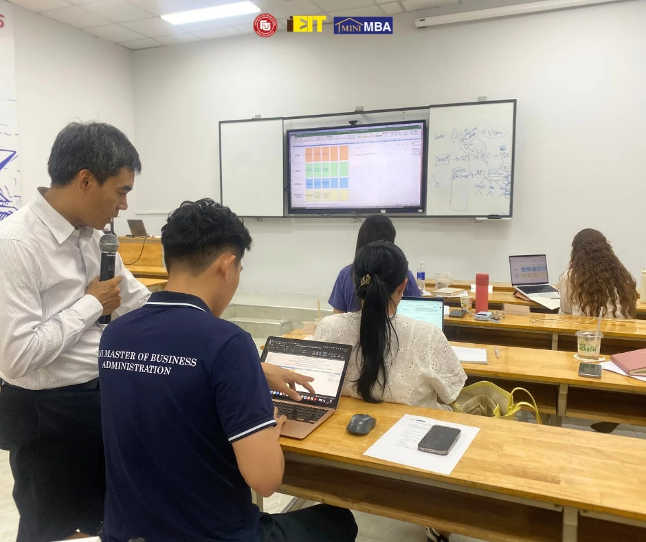 QUẢN TRỊ MỤC TIÊU BẰNG KPI, BSC & OKR: TỪ CHIẾN LƯỢC ĐẾN HÀNH ĐỘNG
