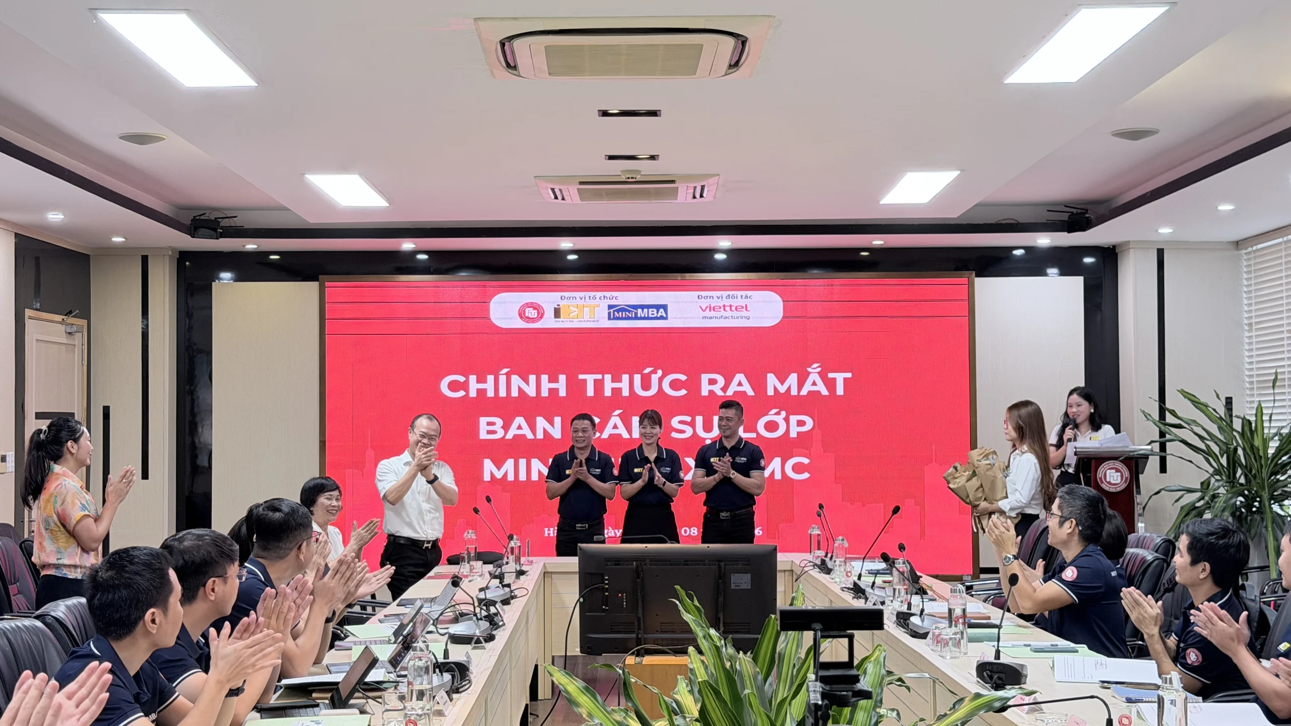 LỄ KHAI GIẢNG CHƯƠNG TRÌNH “QUẢN TRỊ KINH DOANH TINH GỌN – MINI MBA” DÀNH CHO CÁN BỘ QUẢN LÝ VMC
