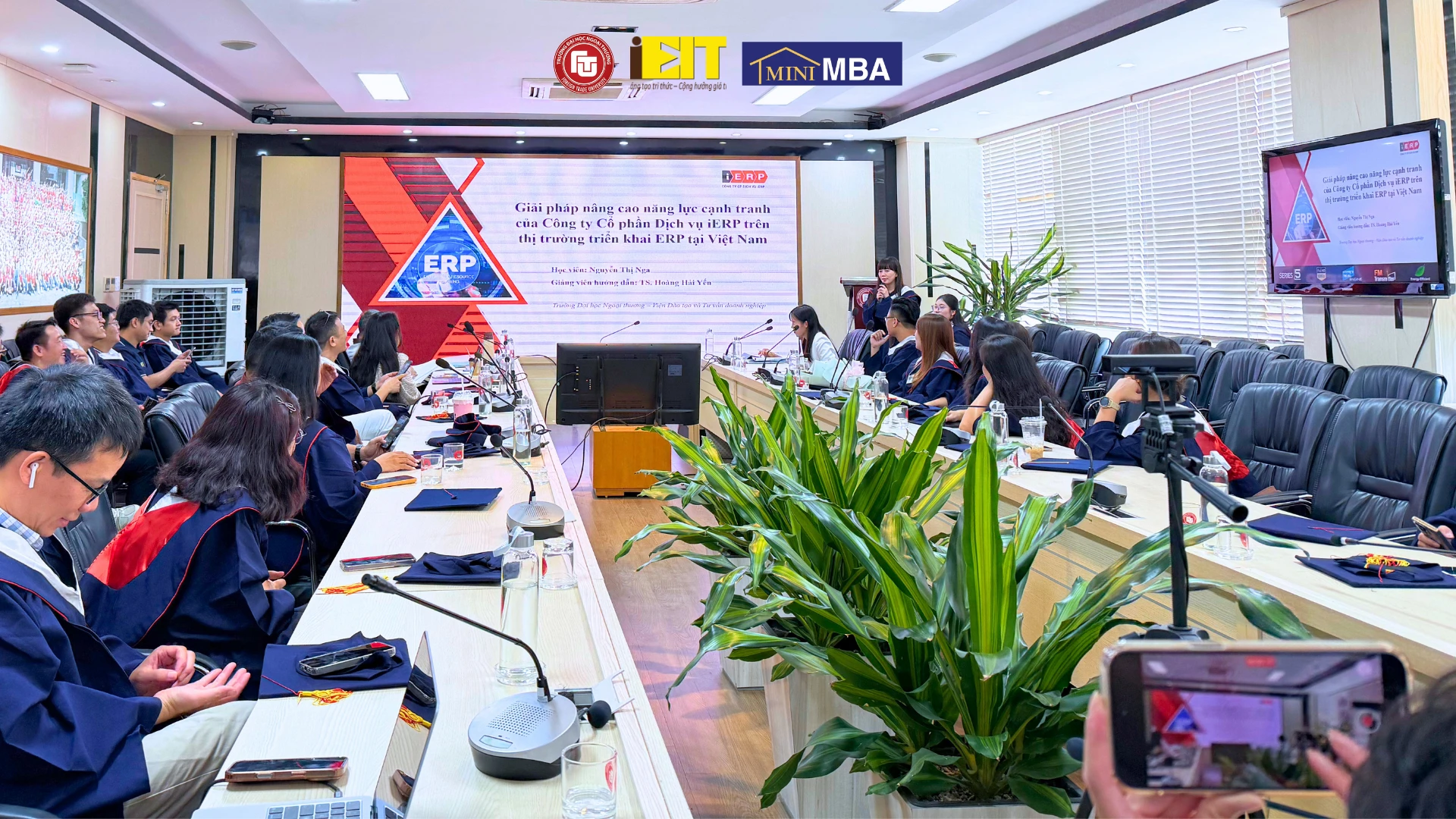 LỄ BẾ GIẢNG CHƯƠNG TRÌNH “QUẢN TRỊ KINH DOANH TINH GỌN – MINI MBA”: HÀNH TRÌNH TỪ KIẾN THỨC ĐẾN THỰC CHIẾN CỦA HƠN 40 HỌC VIÊN 3 LỄ BẾ GIẢNG CHƯƠNG TRÌNH “QUẢN TRỊ KINH DOANH TINH GỌN – MINI MBA”: HÀNH TRÌNH TỪ KIẾN THỨC ĐẾN THỰC CHIẾN CỦA HƠN 40 HỌC VIÊN