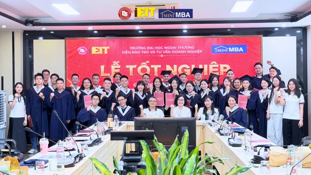 LỄ BẾ GIẢNG CHƯƠNG TRÌNH “QUẢN TRỊ KINH DOANH TINH GỌN – MINI MBA”: HÀNH TRÌNH TỪ KIẾN THỨC ĐẾN THỰC CHIẾN CỦA HƠN 40 HỌC VIÊN 1 LỄ BẾ GIẢNG CHƯƠNG TRÌNH “QUẢN TRỊ KINH DOANH TINH GỌN – MINI MBA”: HÀNH TRÌNH TỪ KIẾN THỨC ĐẾN THỰC CHIẾN CỦA HƠN 40 HỌC VIÊN