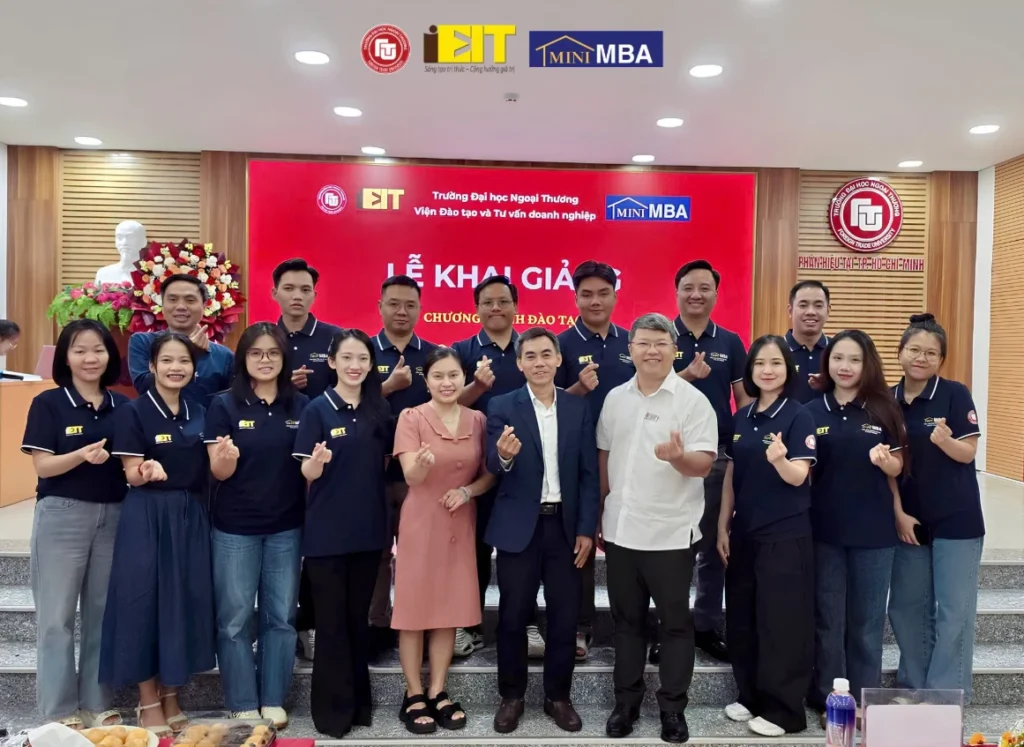 KHAI GIẢNG CHƯƠNG TRÌNH “QUẢN TRỊ KINH DOANH TINH GỌN – MINI MBA K68.SG" 1 KHAI GIẢNG CHƯƠNG TRÌNH “QUẢN TRỊ KINH DOANH TINH GỌN – MINI MBA K68.SG”